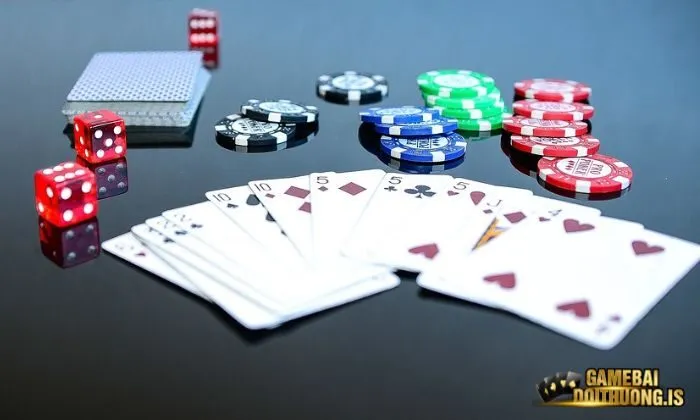 Luật chơi xì tố cơ bản cho người mới đầy đủ nhất 